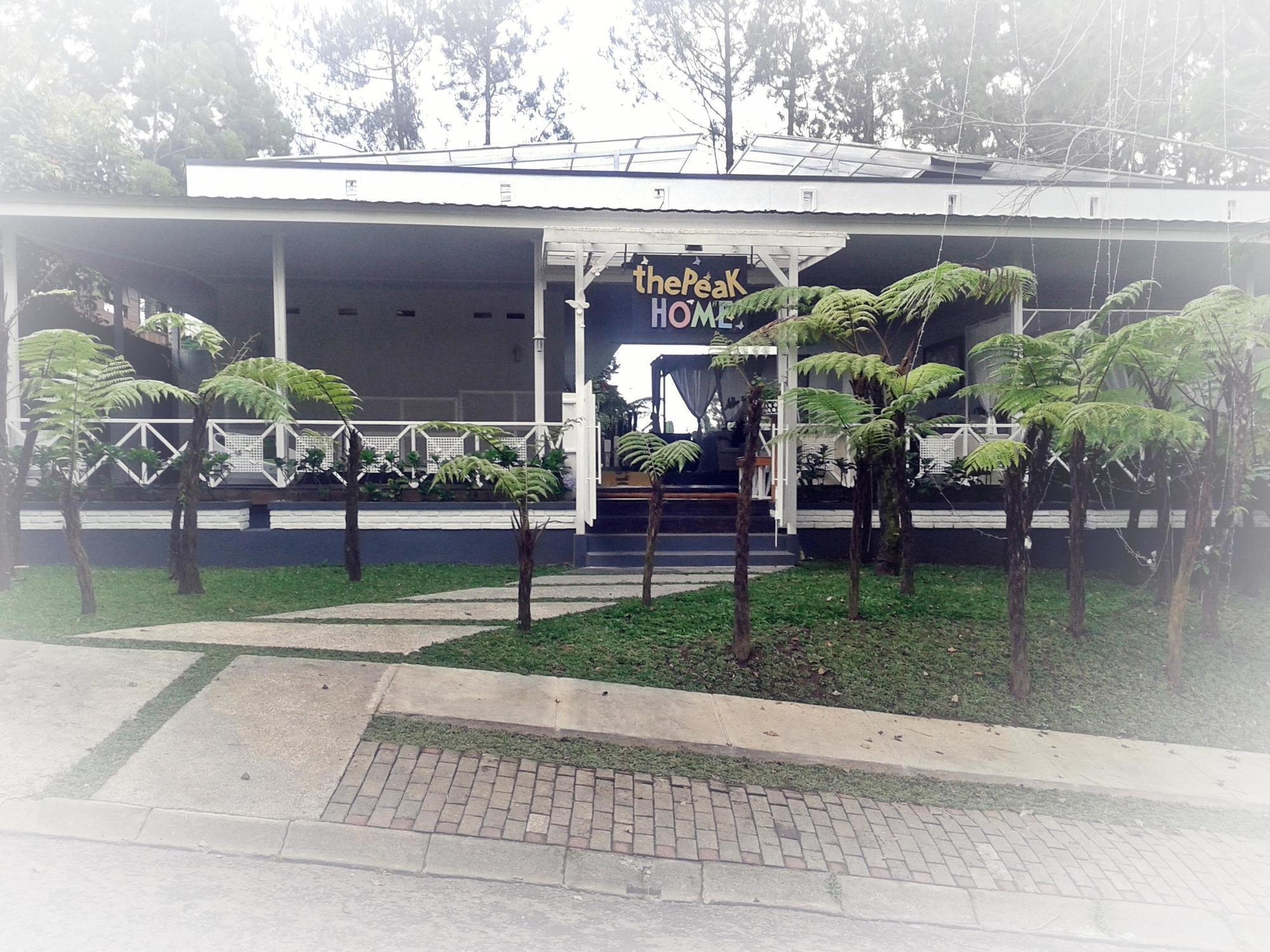 The Peak Home Lembang Luaran gambar